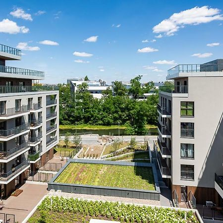 Apartment Walonska With Free Parking Wroclaw By Noclegi Renters Bagian luar foto