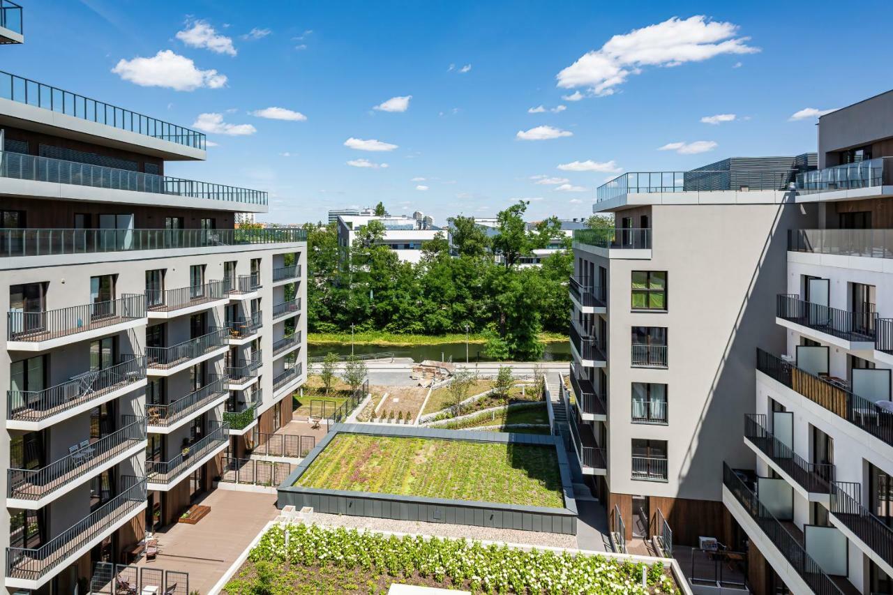 Apartment Walonska With Free Parking Wroclaw By Noclegi Renters Bagian luar foto