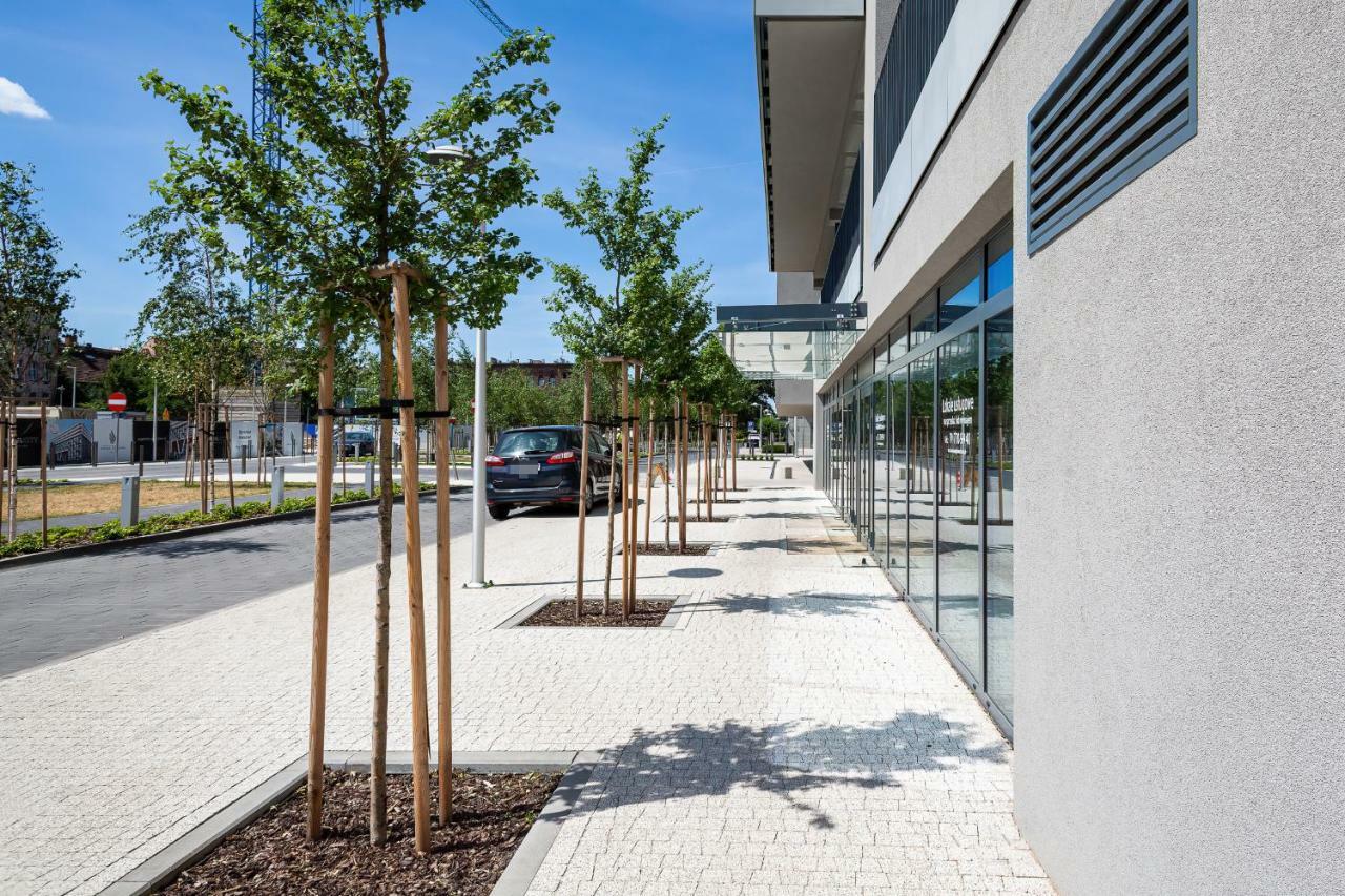 Apartment Walonska With Free Parking Wroclaw By Noclegi Renters Bagian luar foto