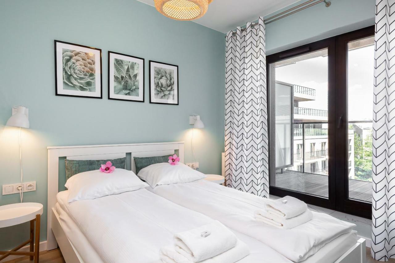 Apartment Walonska With Free Parking Wroclaw By Noclegi Renters Bagian luar foto