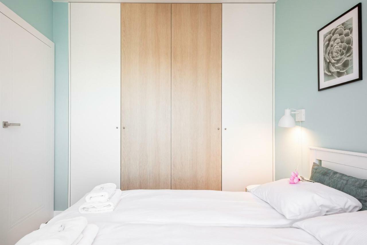 Apartment Walonska With Free Parking Wroclaw By Noclegi Renters Bagian luar foto